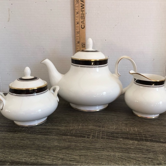 1979 Royal Doulton Harrow Tea Set - Picture 9 of 10
